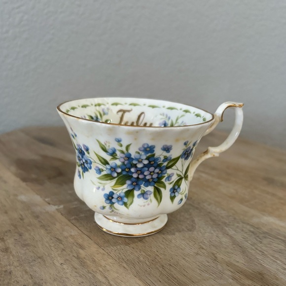 Vintage Royal Albert Bone China Flower of The Month July Teacup - Picture 1 of 6